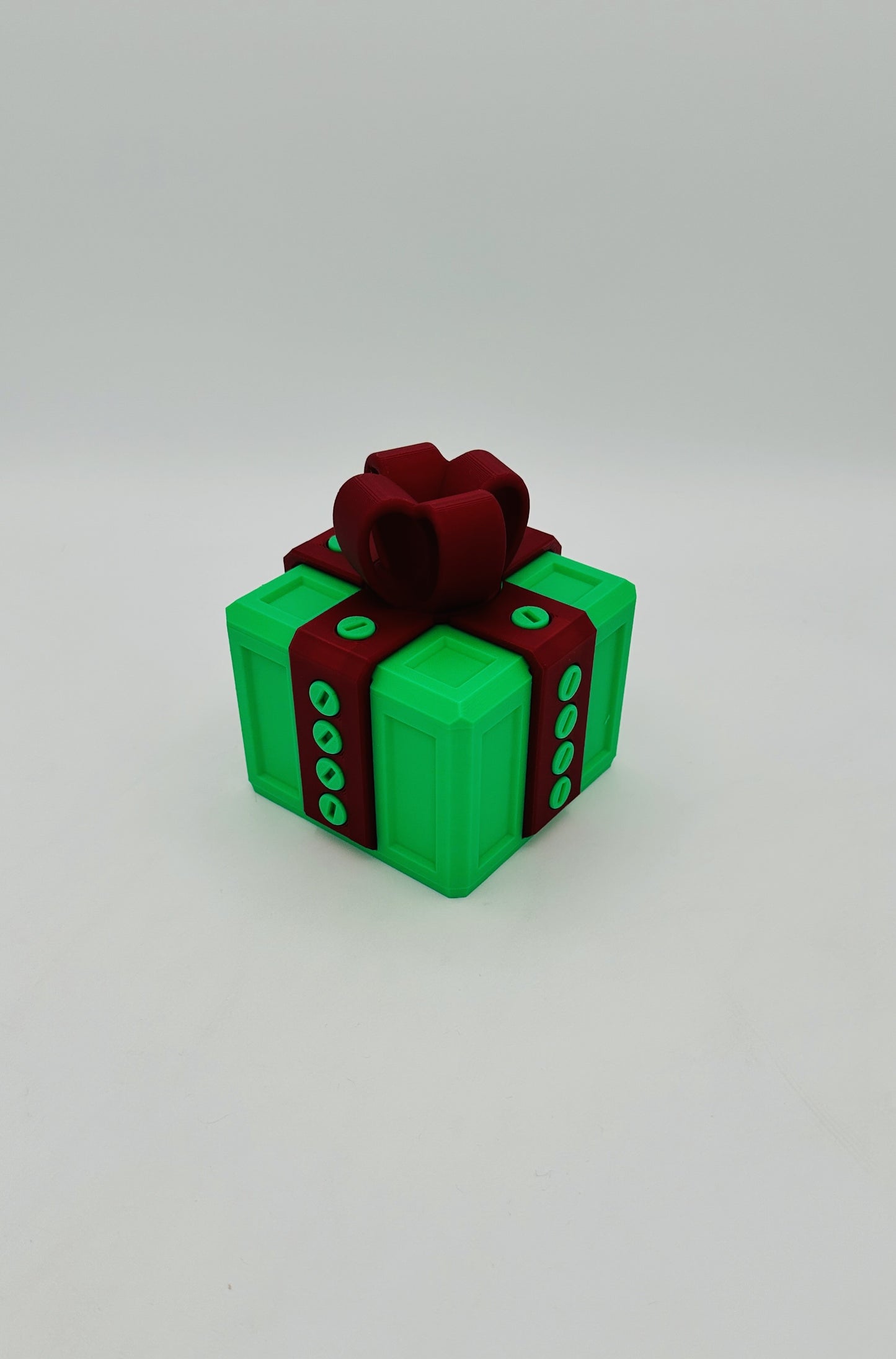 Green & Red Annoying Gift Box 4x4x3" with 20 bolts + 3 Mini Figures