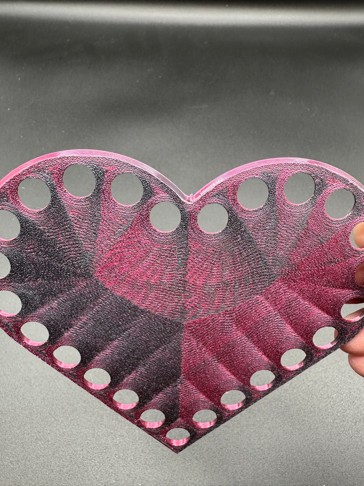 Heart Annoying Gift Box w/ 25 bolts - Black/Rose Red & White