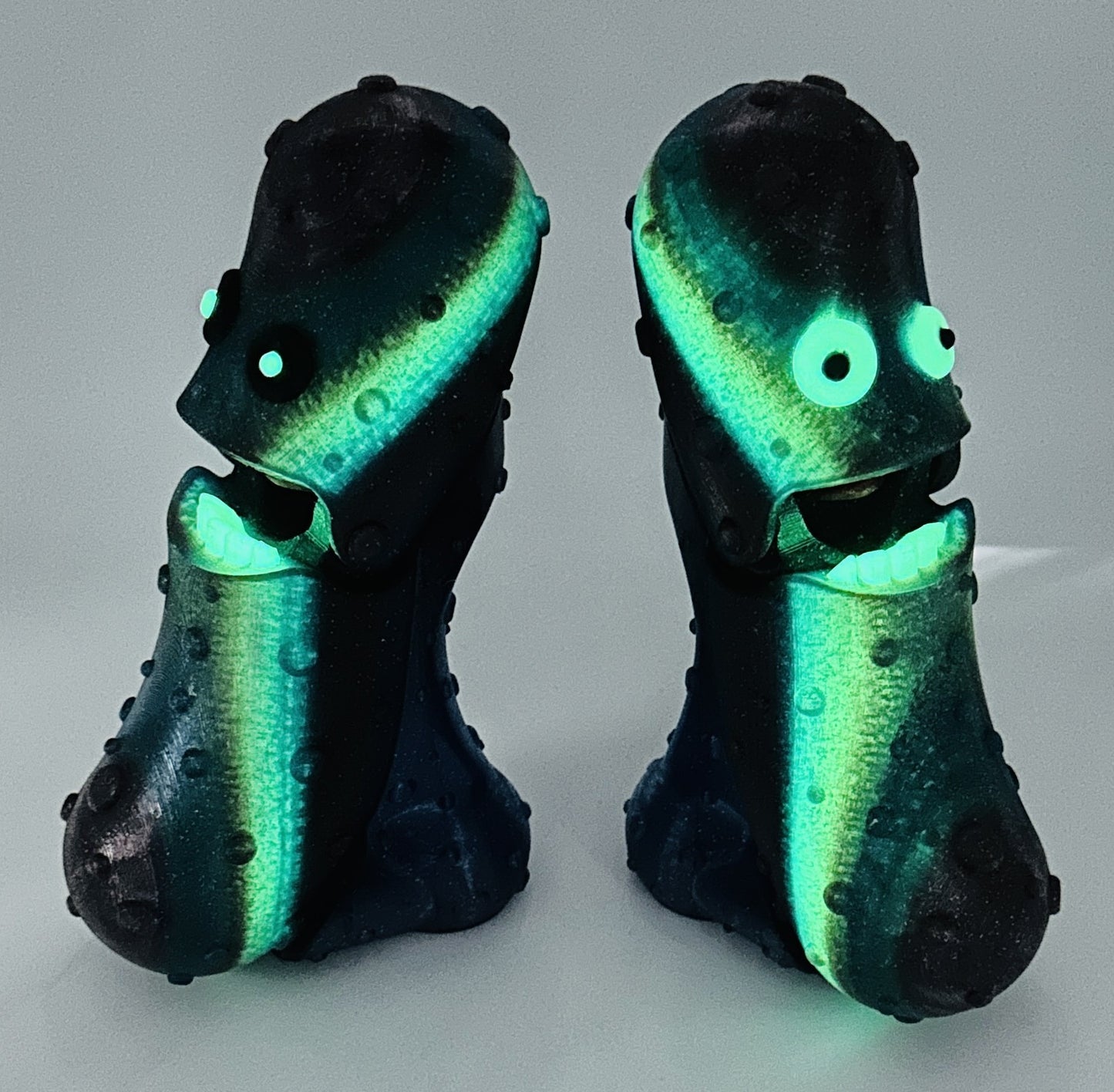 Midnight Glow - 7" Articulated Tickle Pickle with Butt stand