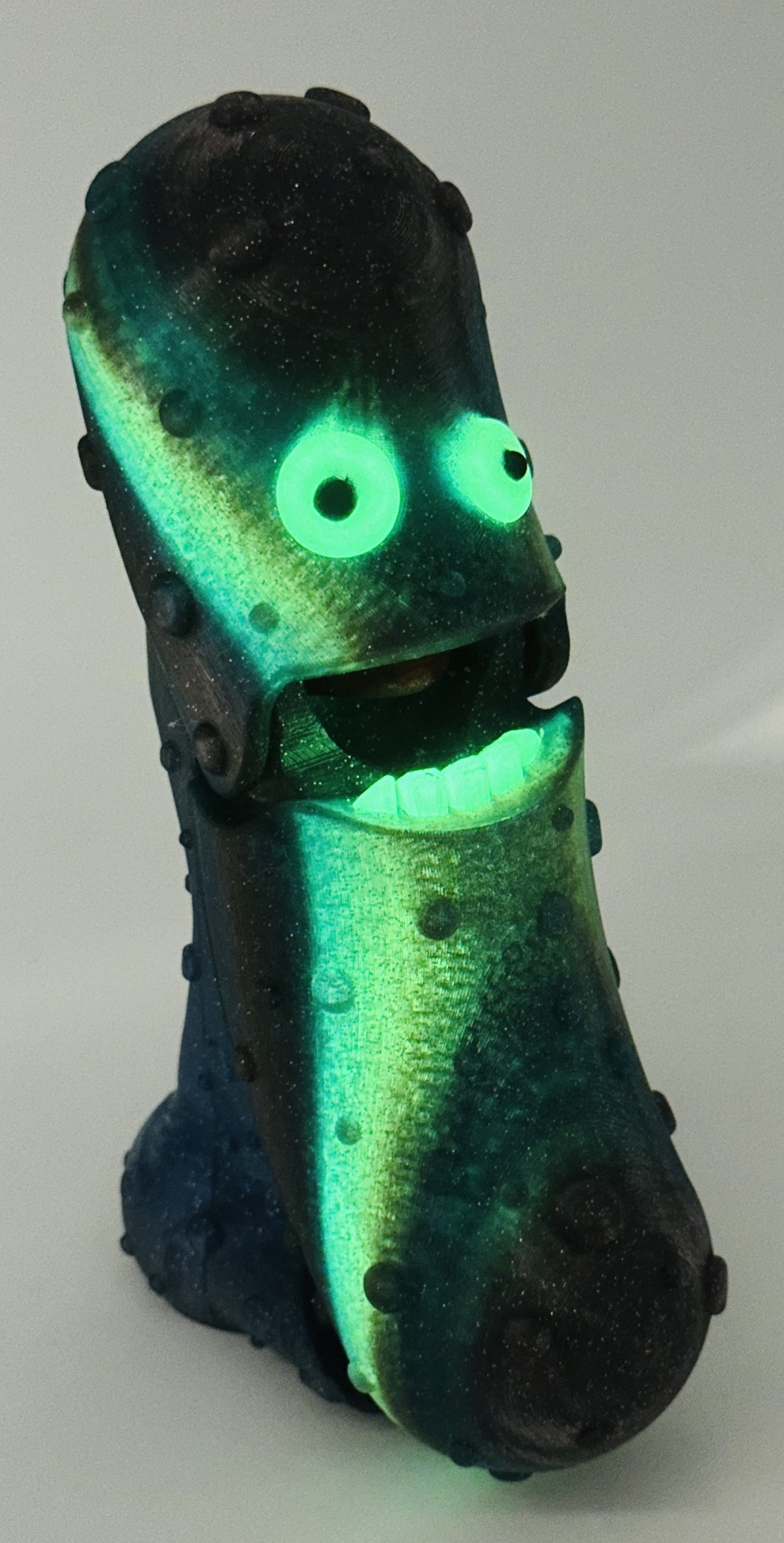 Midnight Glow - 7" Articulated Tickle Pickle with Butt stand