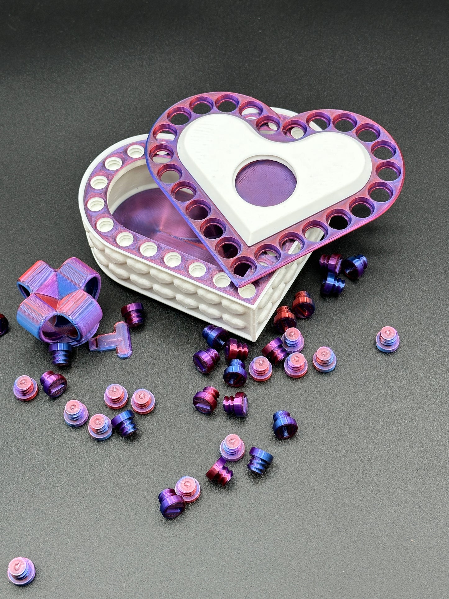 Heart Annoying Gift Box w/ 25 bolts - Multiple Color Combinations