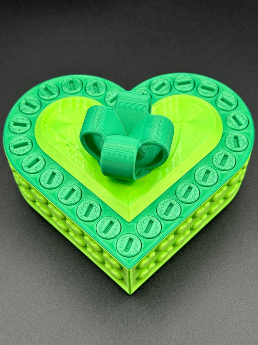 Heart Annoying Gift Box w/ 25 bolts - Green 2-Tone