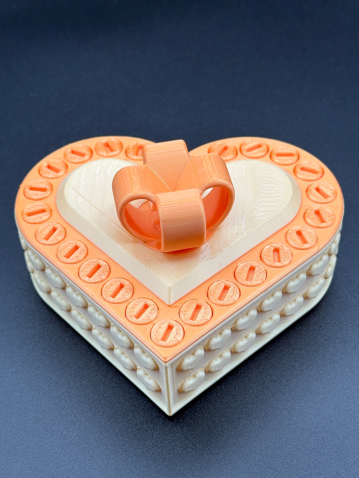 Heart Annoying Gift Box w/ 25 bolts - Multiple Color Combinations
