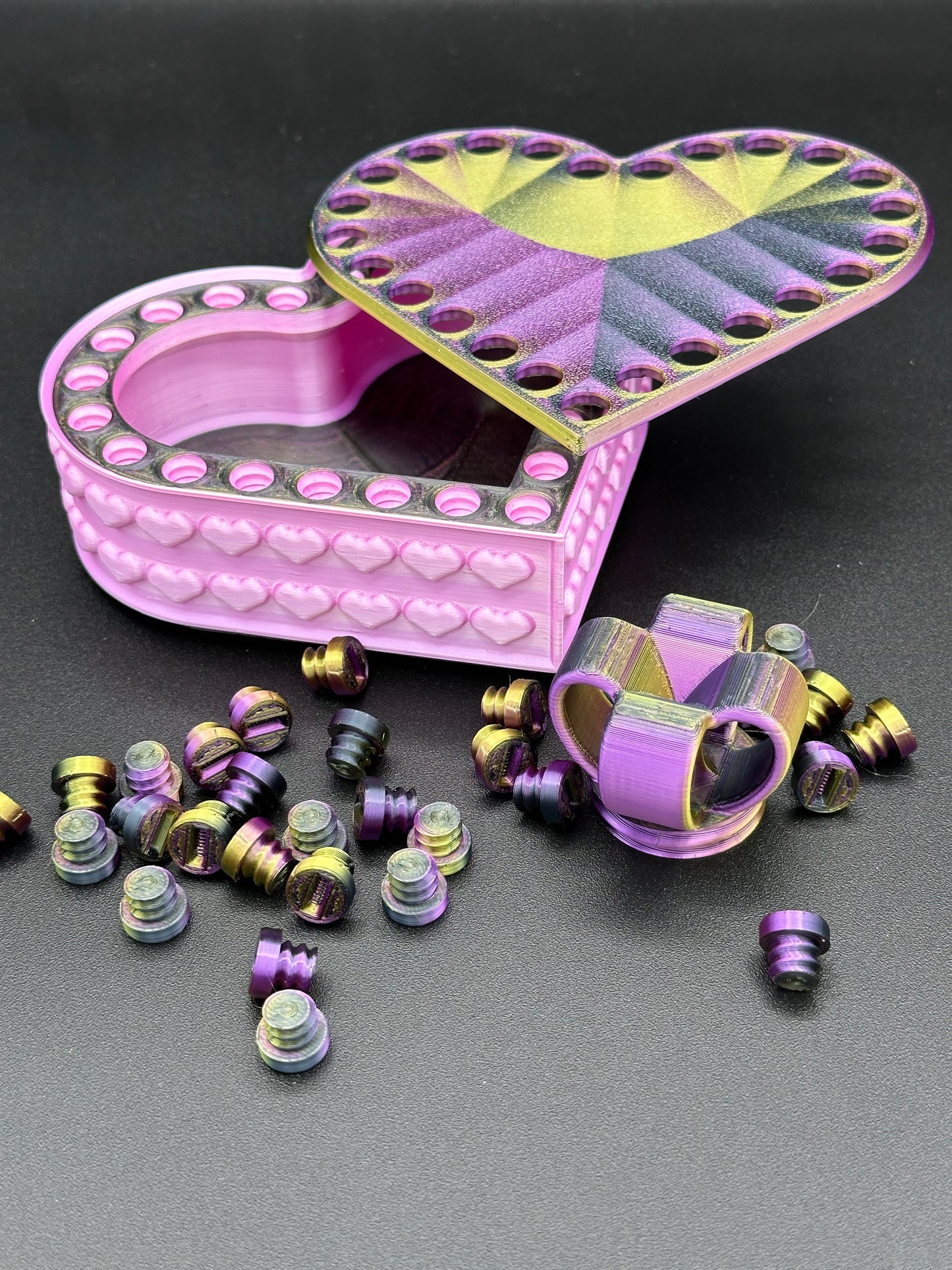 Heart Annoying Gift Box w/ 25 bolts - Multiple Color Combinations