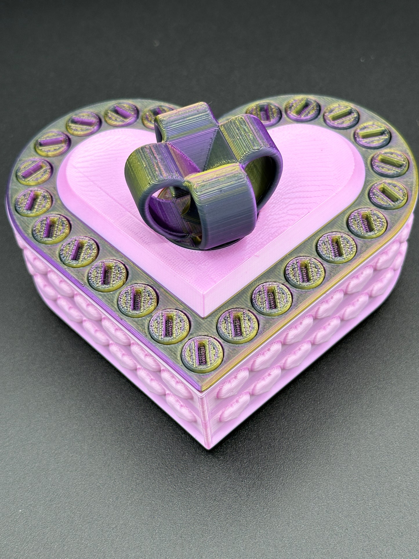 Heart Annoying Gift Box w/ 25 bolts - Purple/Gold/Black & Pink