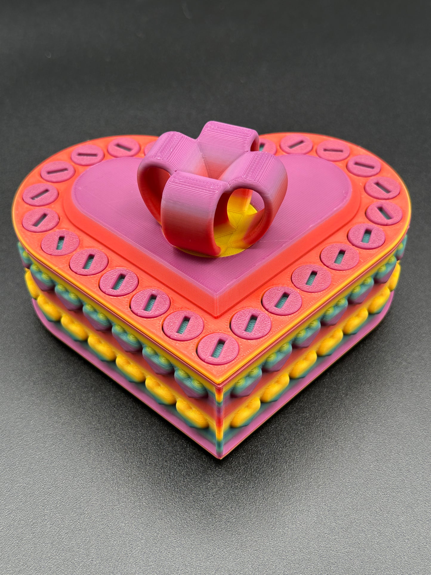 Heart Annoying Gift Box w/ 25 bolts - Multiple Color Combinations