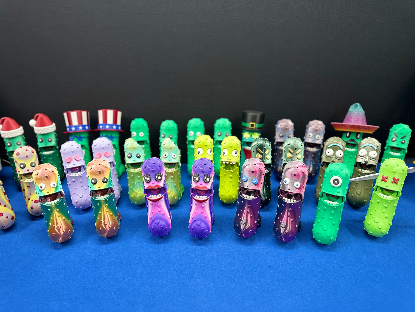 Cyclops - 7" Articulated Tickle Pickle with Butt stand