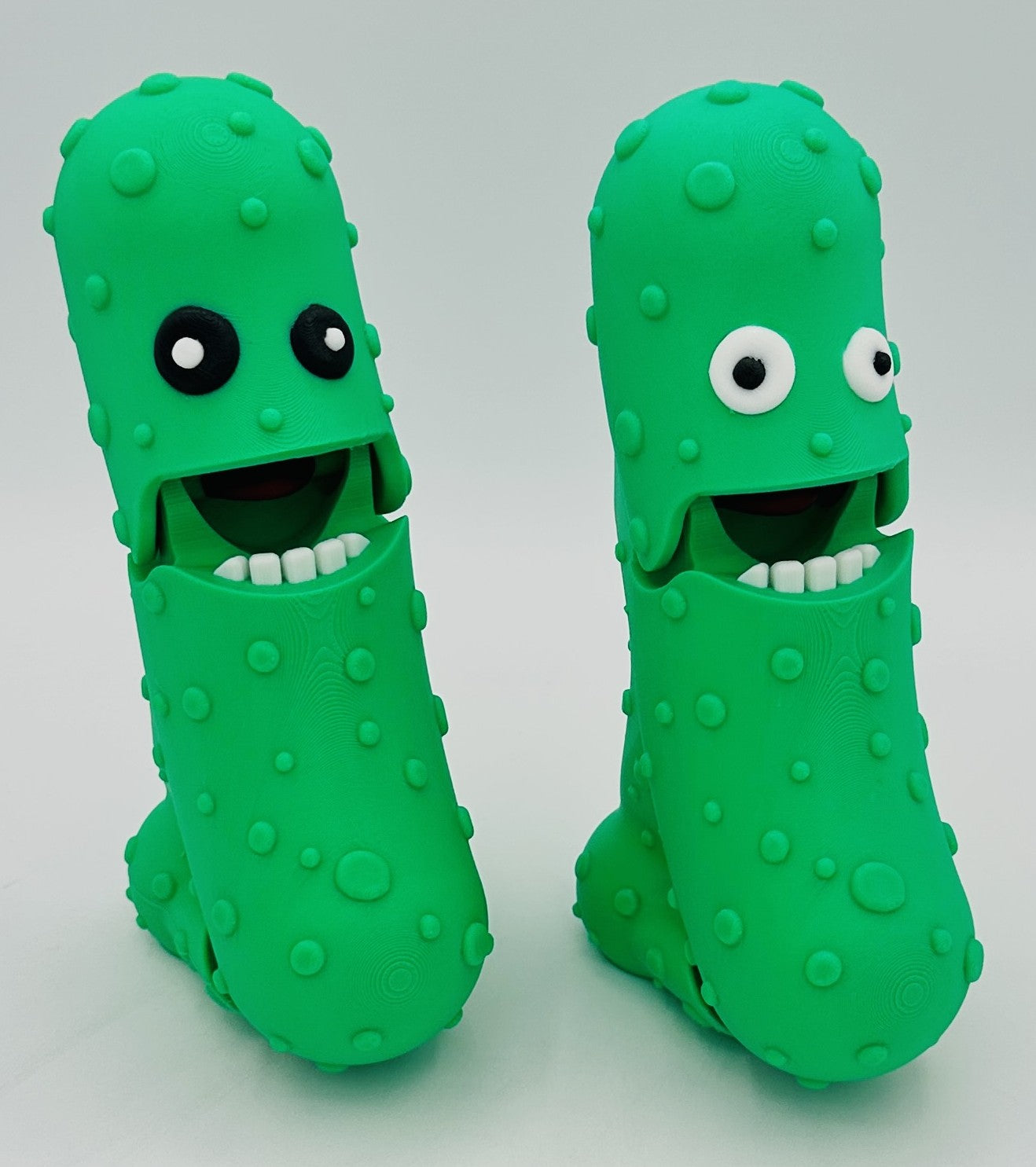 Green - 7" Articulated Tickle Pickle with Butt stand