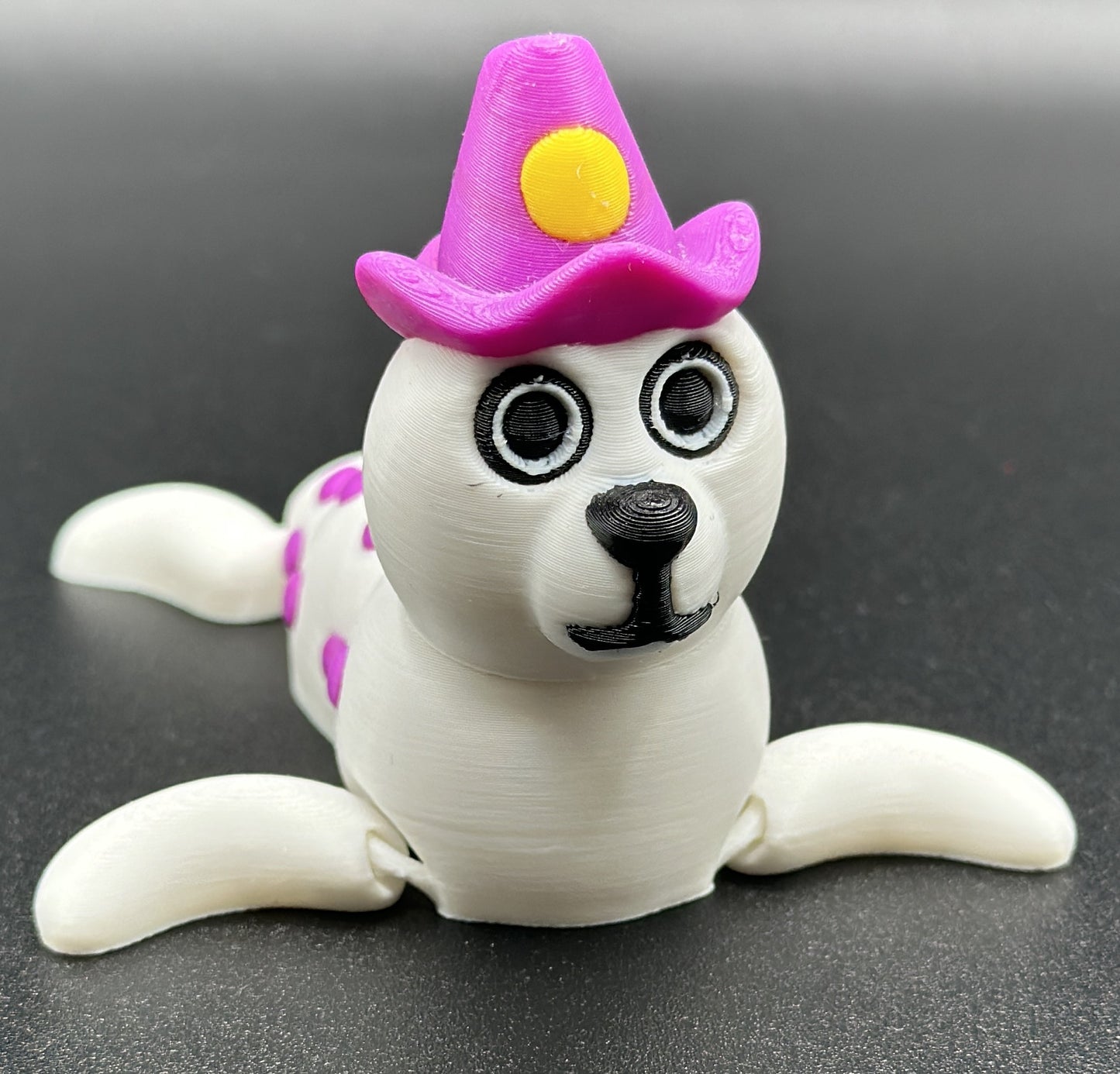 Magician Seal - 5" Articulated Flexi Pet