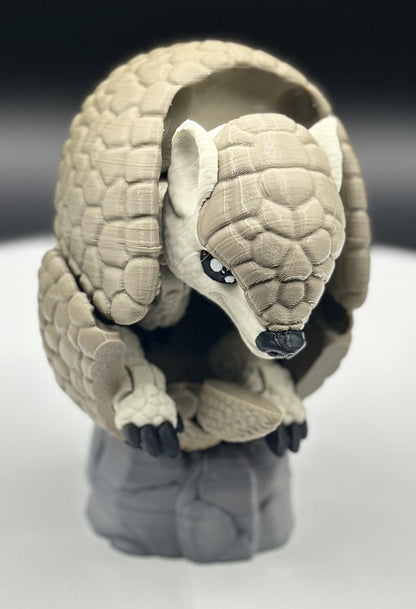 Armadillo - 6.5" Flexi Articulated Pet with Stand