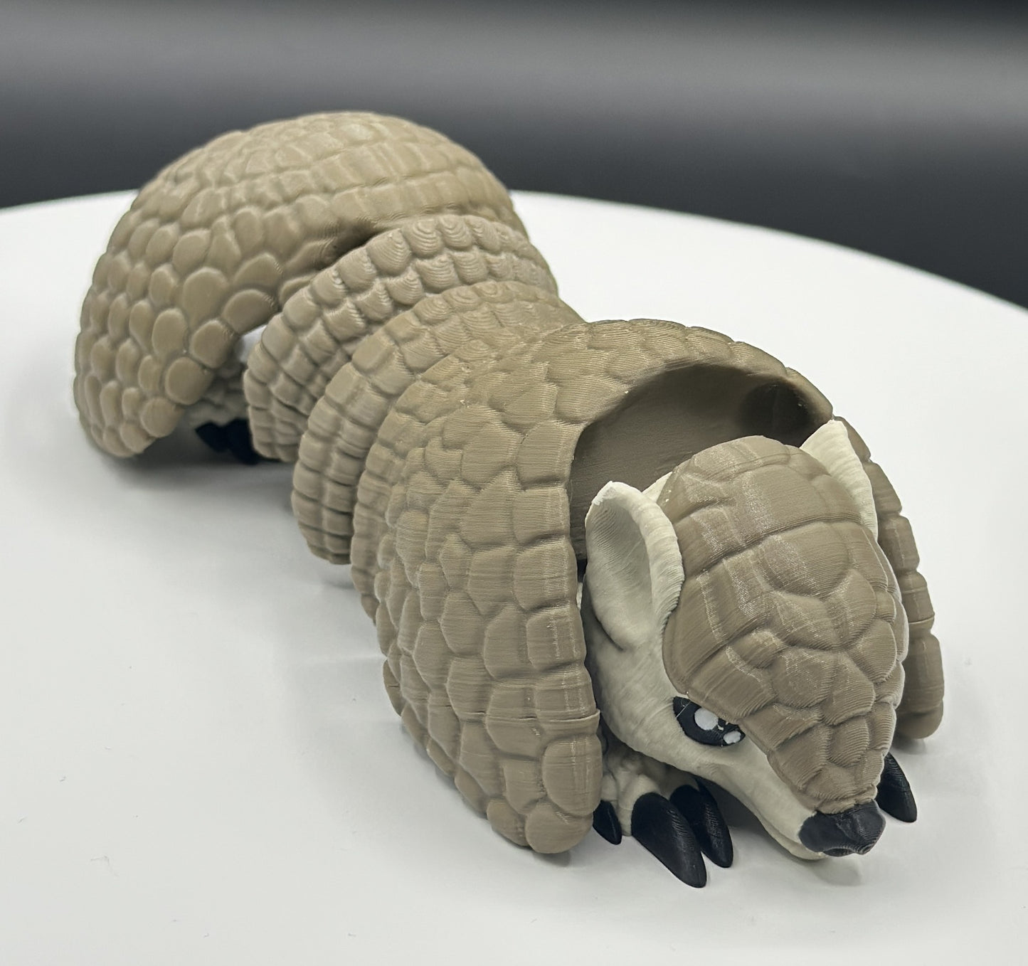 Armadillo - 6.5" Flexi Articulated Pet with Stand