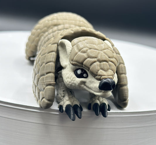 Armadillo - 6.5" Flexi Articulated Pet with Stand