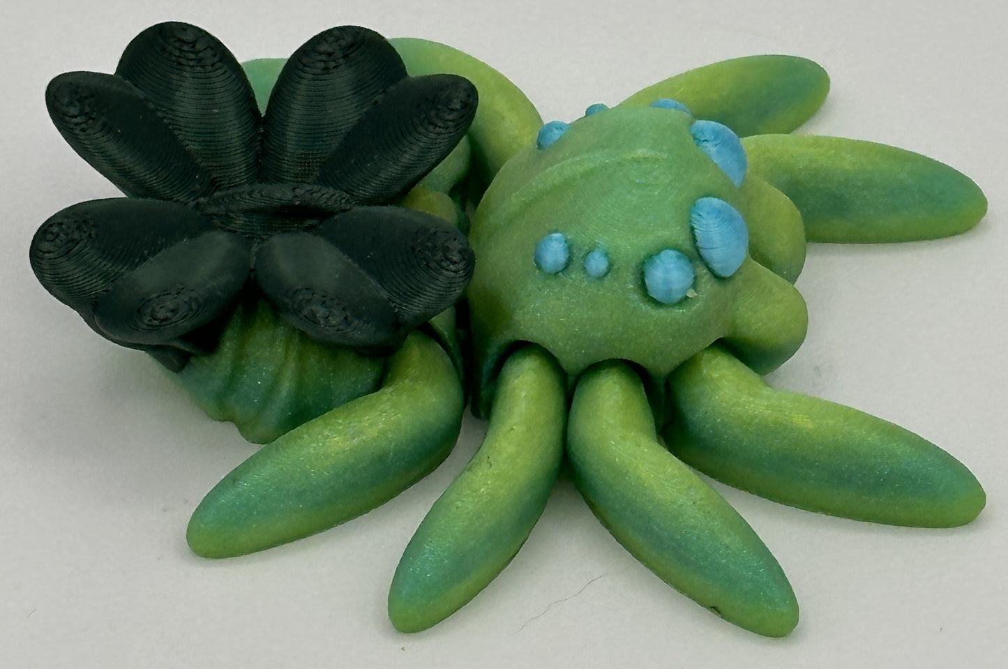 Lucky Clover Spider - 3" Flexi Articulated Pet - Multiple Colors