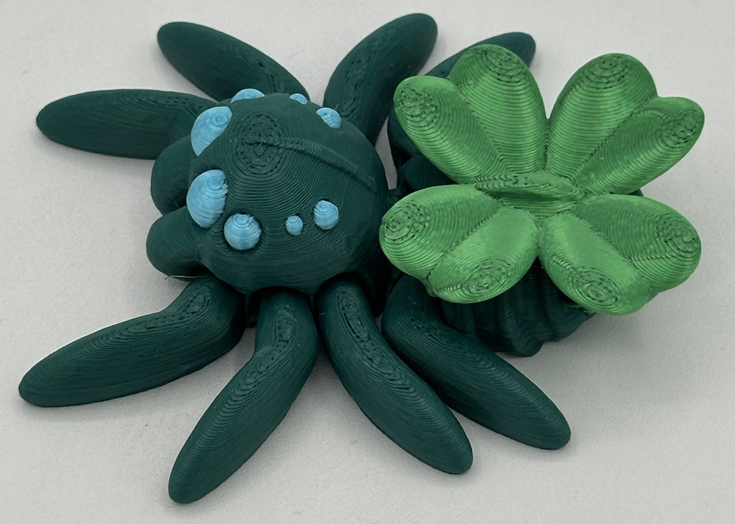 Lucky Clover Spider - 3" Flexi Articulated Pet - Multiple Colors