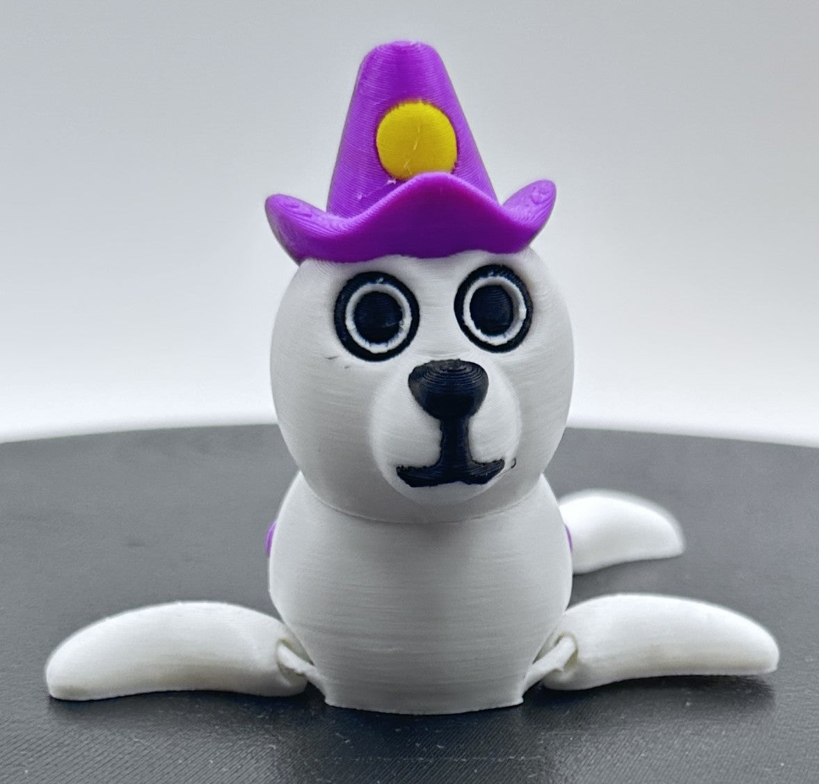 Magician Seal - 5" Articulated Flexi Pet