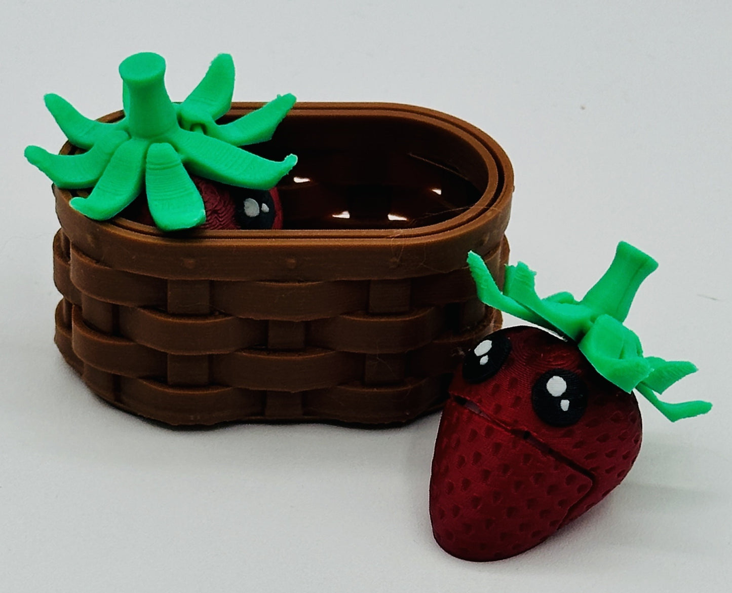 Strawberry Basket - Happy Articulated Berries with Basket