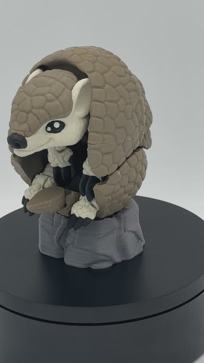 Armadillo - 6.5" Flexi Articulated Pet with Stand